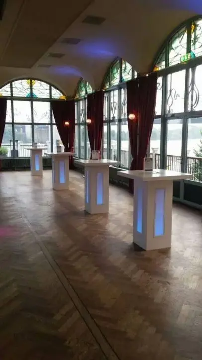Partybenodigdheden in de buurt van Rotterdam kunt u huren bij De Partyloods 